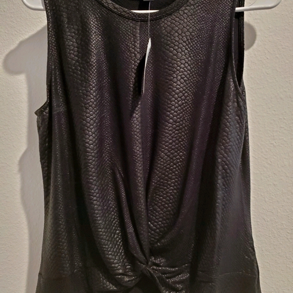 Womens - size M, INC sleeveless shirt.